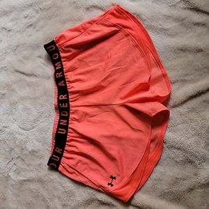 Under Armour Shorts (large)